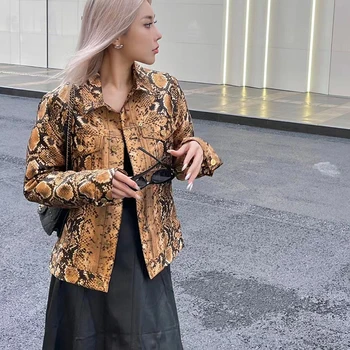 2023 осенняя новая куртка с длинными рукавами и пуговицами на лацканах, украшенная модной повседневной дикой корейской женской курткой с рисунком питона y2k