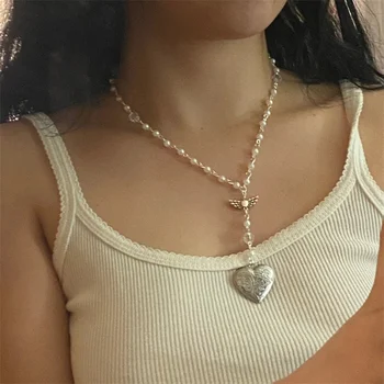 Ожерелье в виде четок с белым сердечком ручной работы