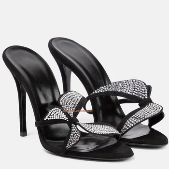 Наденьте черные замшевые босоножки на высоком каблуке, украшенные кристаллами, женские туфли на тонком каблуке с маленькими блестящими стразами и бантиком-бабочкой